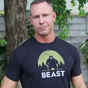 Ruff Riders Beast T Shirt Small Cotton Blend
